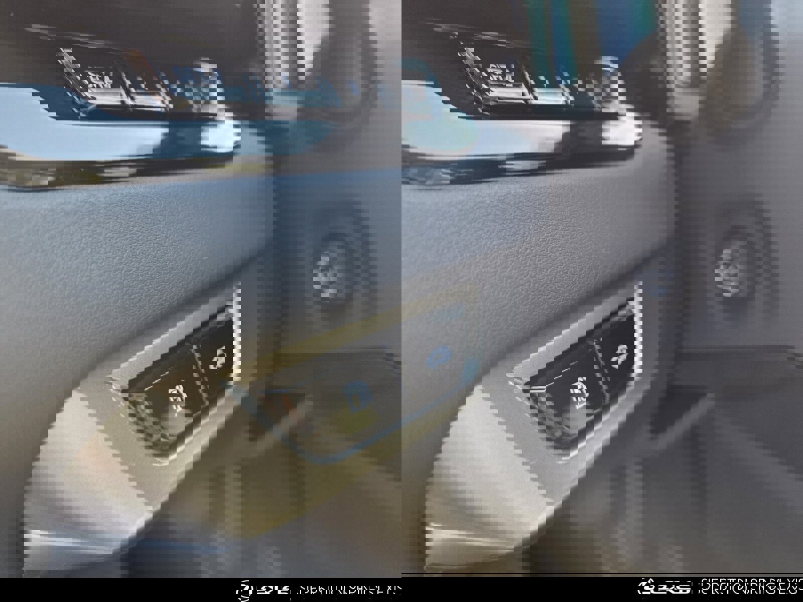 New 2026 Lexus RX 450h AWD image 15