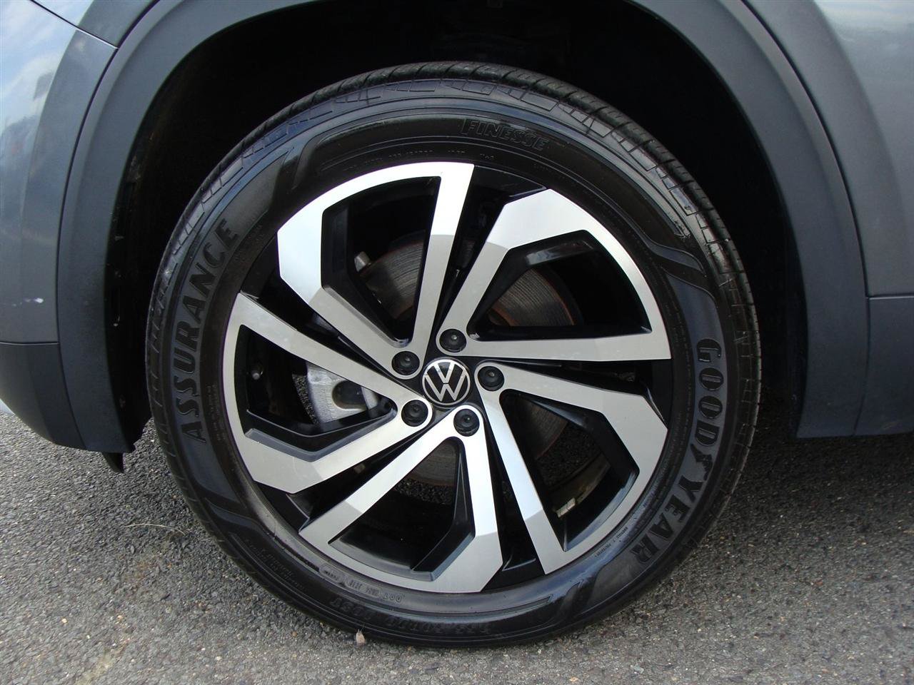 Used 2022 Volkswagen Atlas SEL AWD/4WD image 36