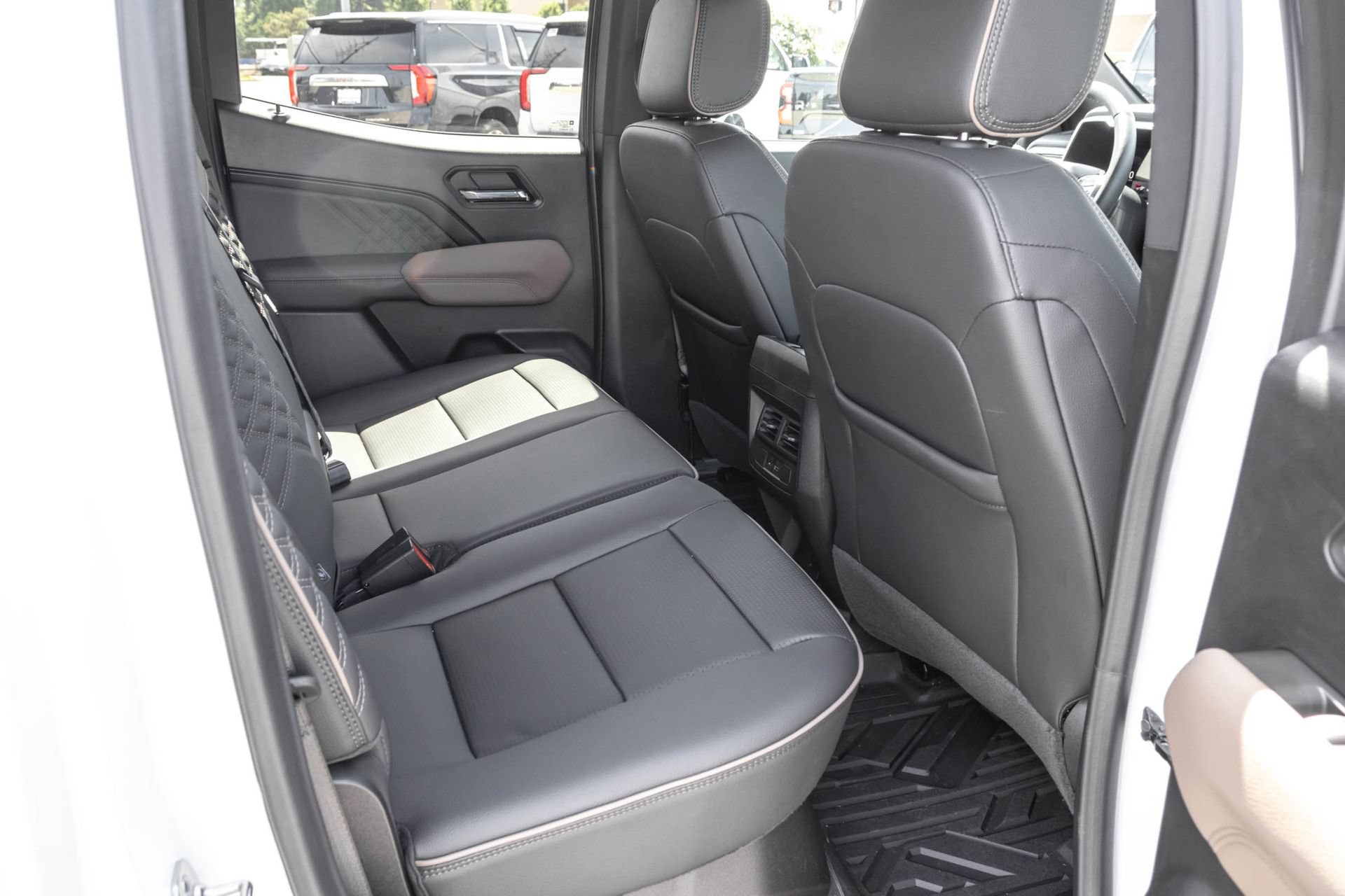 Used 2026 GMC Canyon Denali AWD/4WD image 47