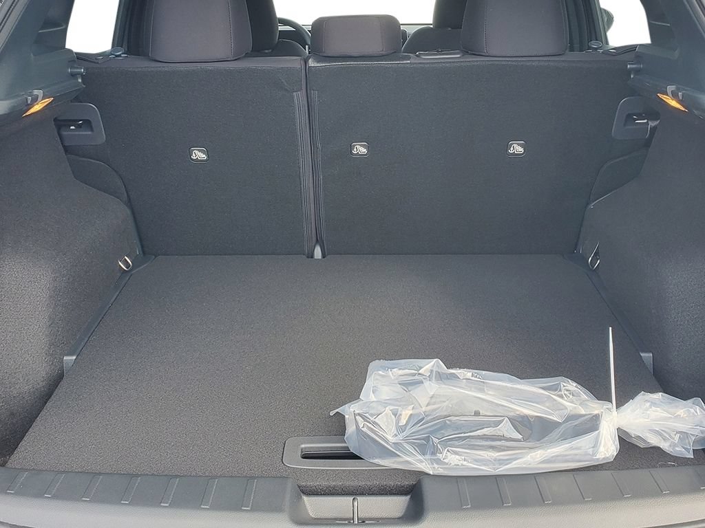 Used 2026 Nissan Kicks SV w/ Charging Package FWD image 25
