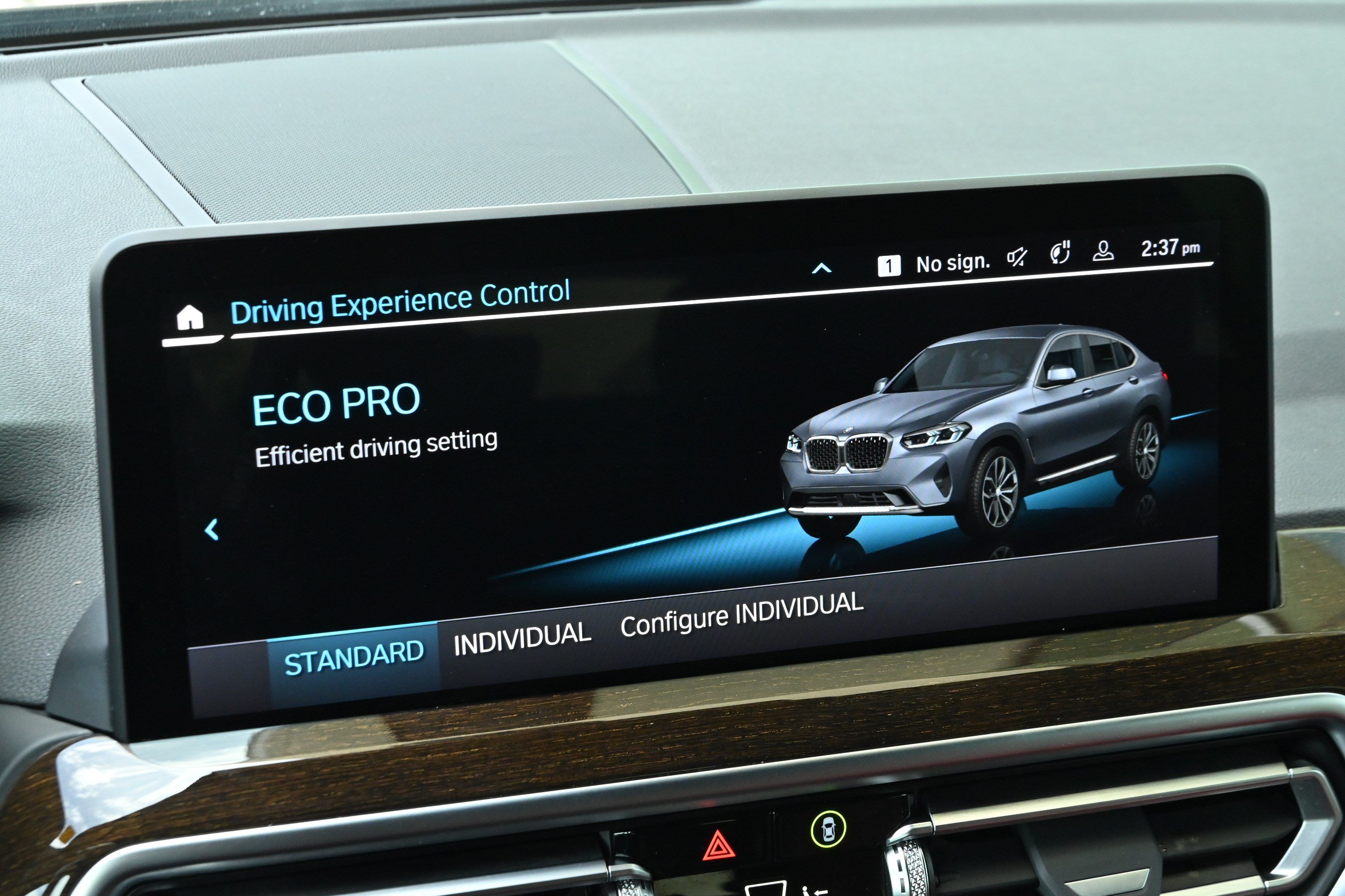 Certified 2025 BMW X4 xDrive30i AWD/4WD image 34