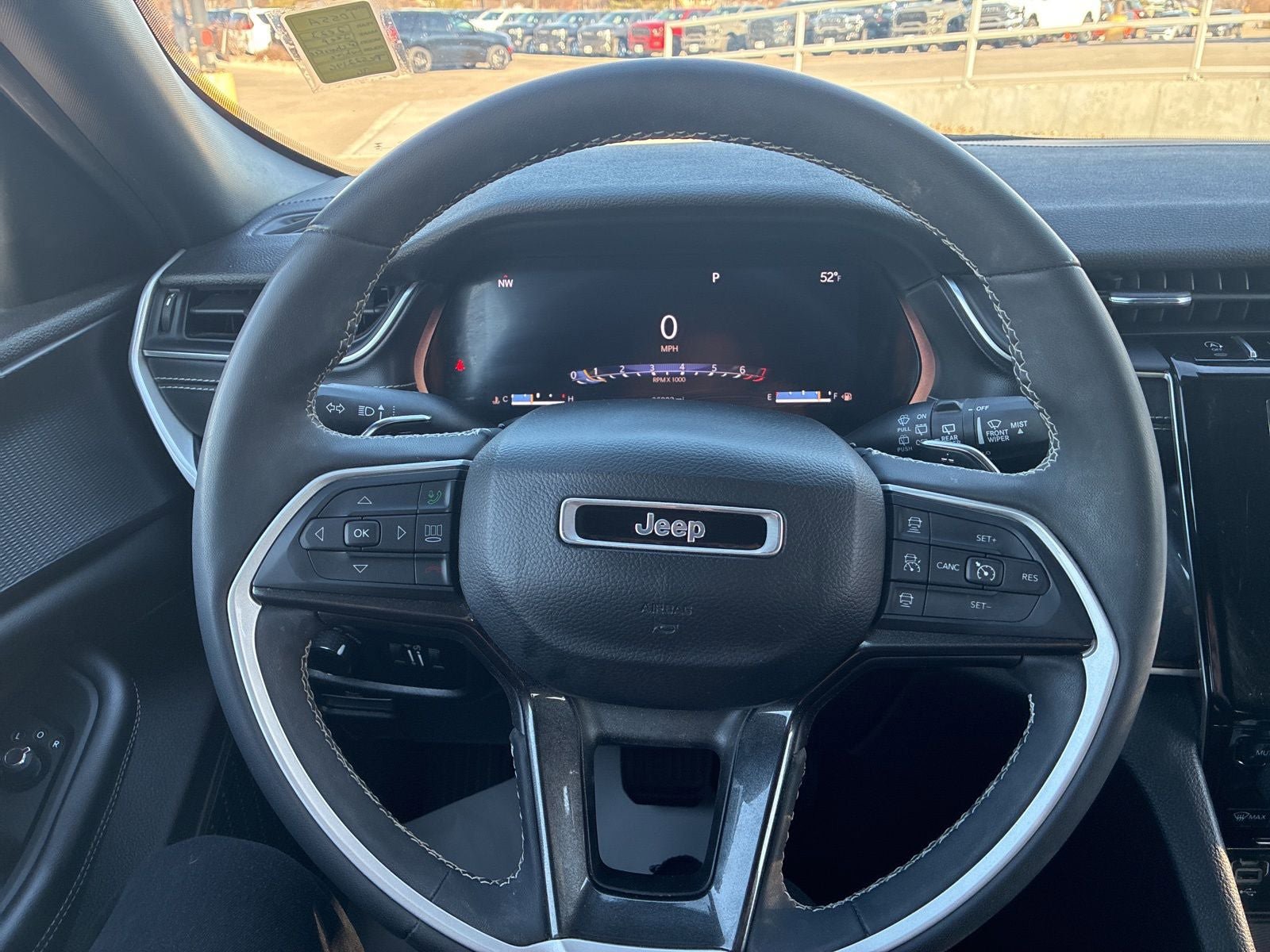Used 2023 Jeep Grand Cherokee Altitude image 27