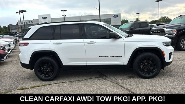 Used 2024 Jeep Grand Cherokee Altitude AWD/4WD image 27