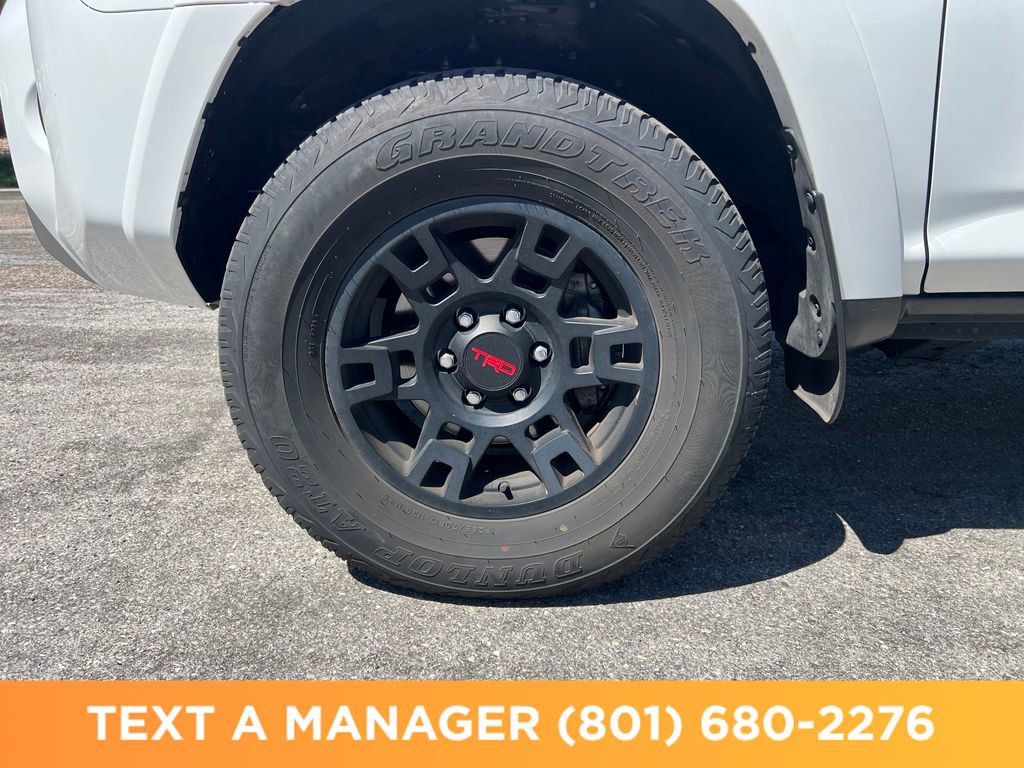 Used 2023 Toyota 4Runner TRD Off-Road Premium w/ Moonroof Package AWD/4WD image 12