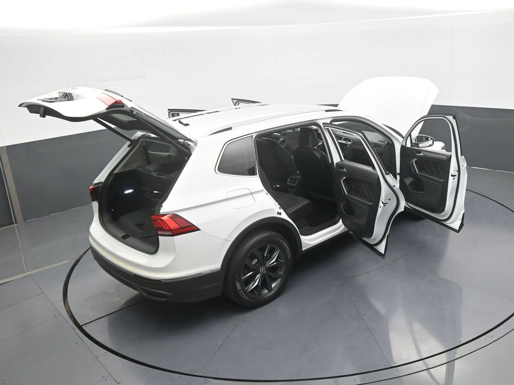 Used 2022 Volkswagen Tiguan SE image 69