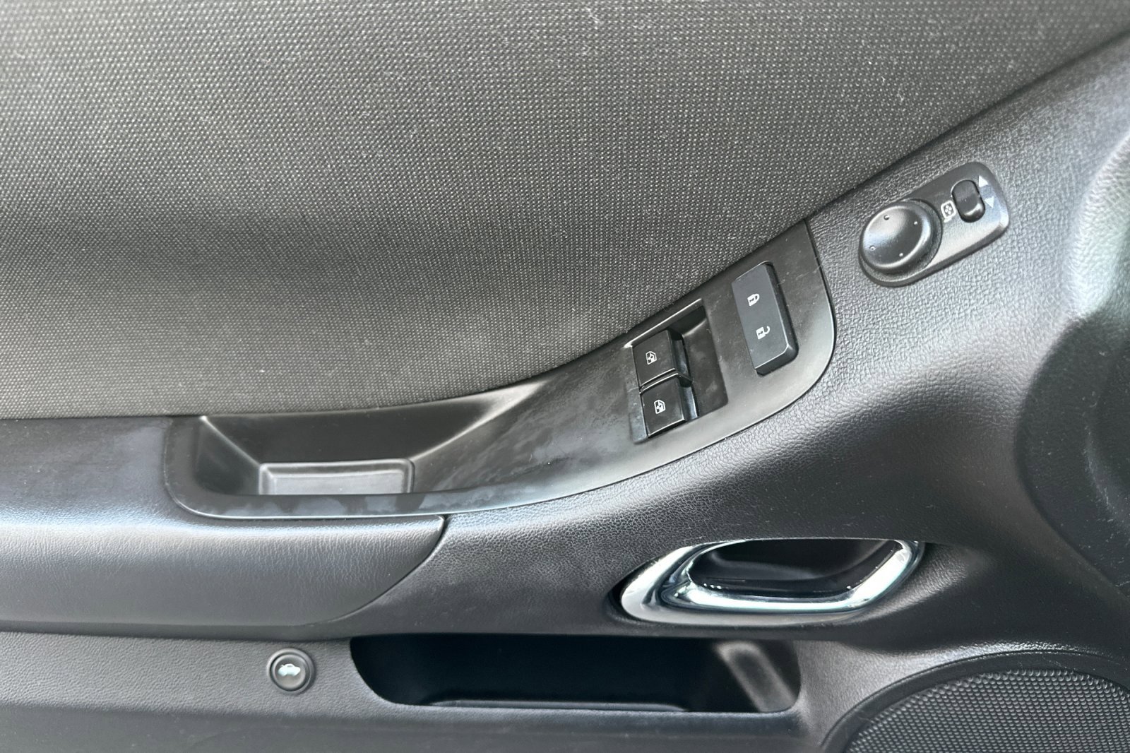 Used 2015 Chevrolet Camaro LT image 11