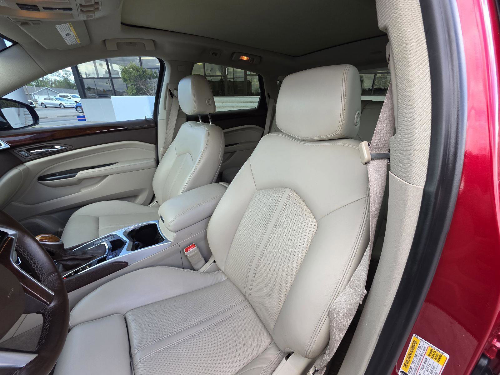 Used 2015 Cadillac SRX Luxury w/ Trailering Package image 40