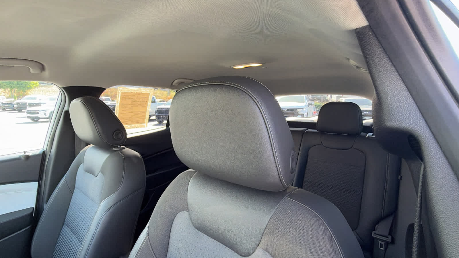 Used 2024 Chevrolet Trax LT FWD image 11