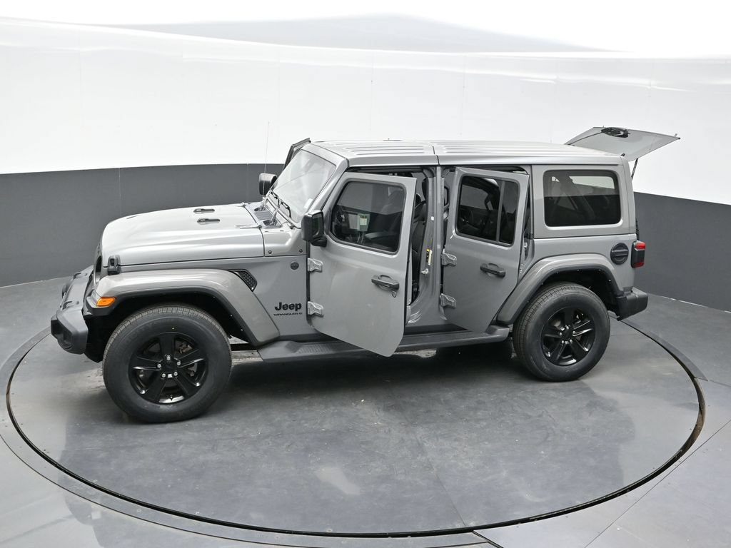 Used 2023 Jeep Wrangler Unlimited Sahara AWD/4WD image 44