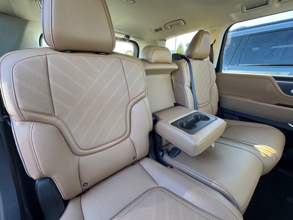 Certified 2026 INFINITI QX80 Luxe w/ Cargo Package image 25