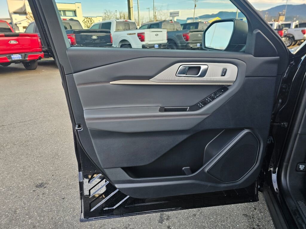 New 2026 Ford Explorer Active w/ Active Comfort Package image 11