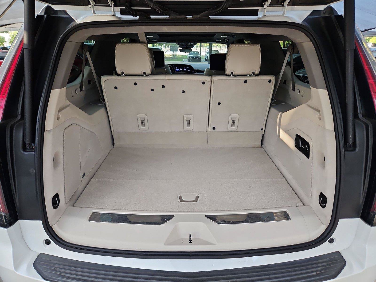 Used 2022 Cadillac Escalade ESV Premium Luxury Platinum AWD/4WD image 32