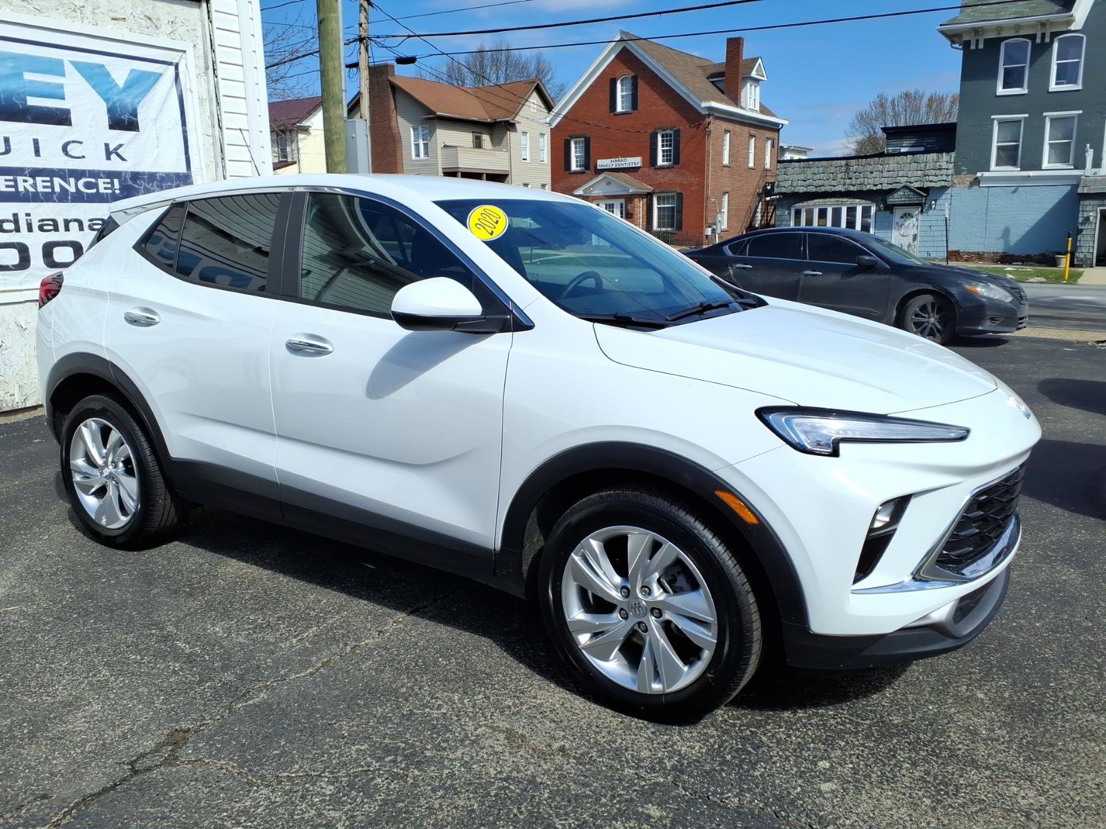 Used 2024 Buick Encore GX Preferred w/ Comfort Package image 1