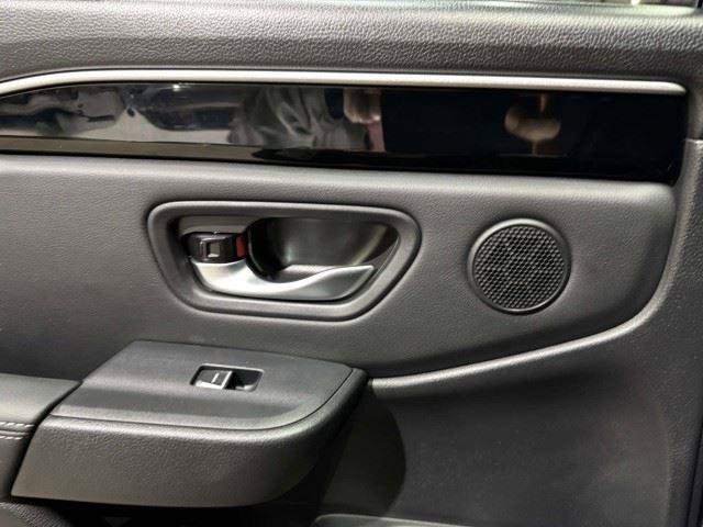 Used 2025 Honda Pilot EX-L image 39