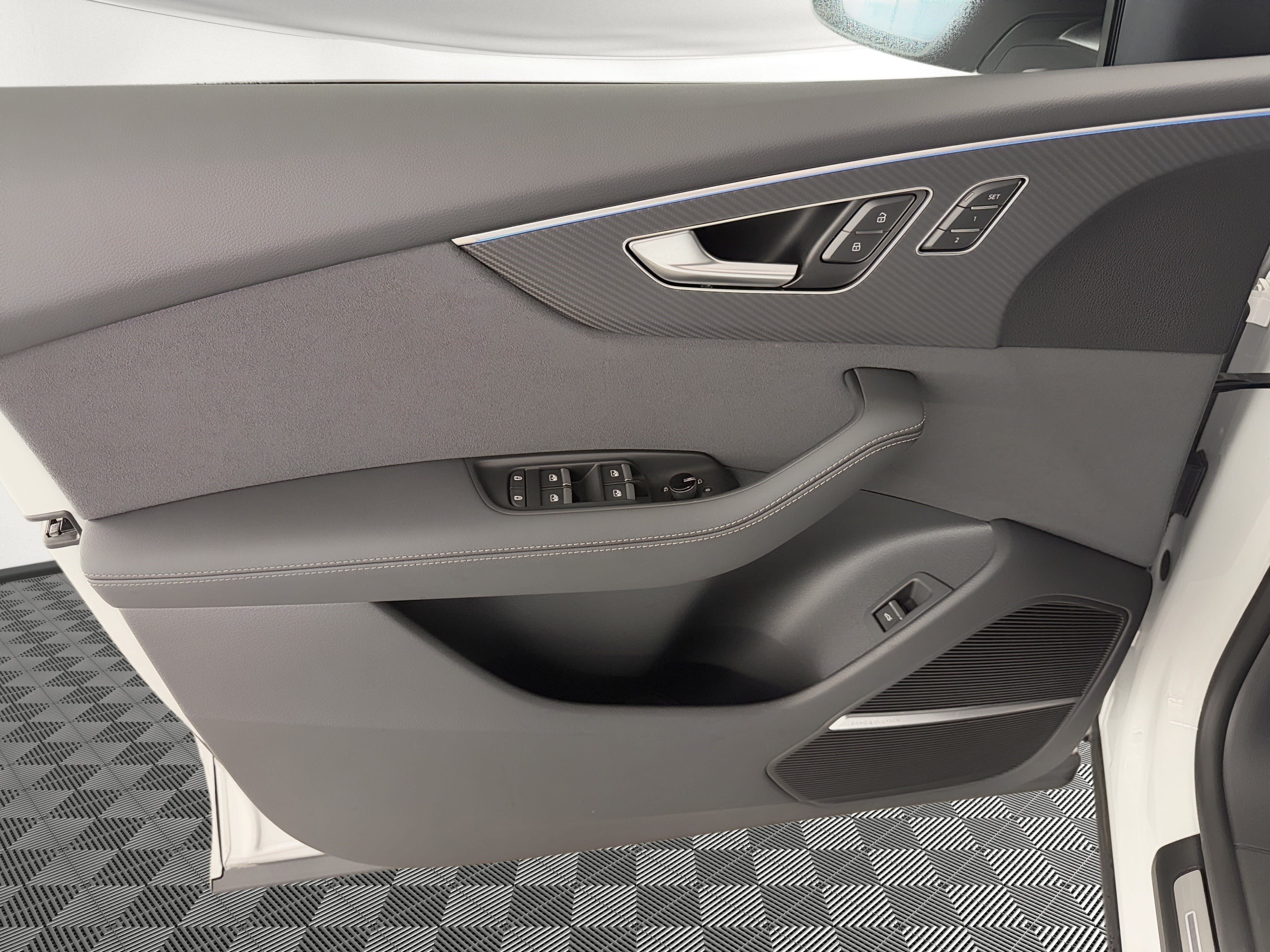 New 2026 Audi SQ8 Premium Plus AWD/4WD image 14