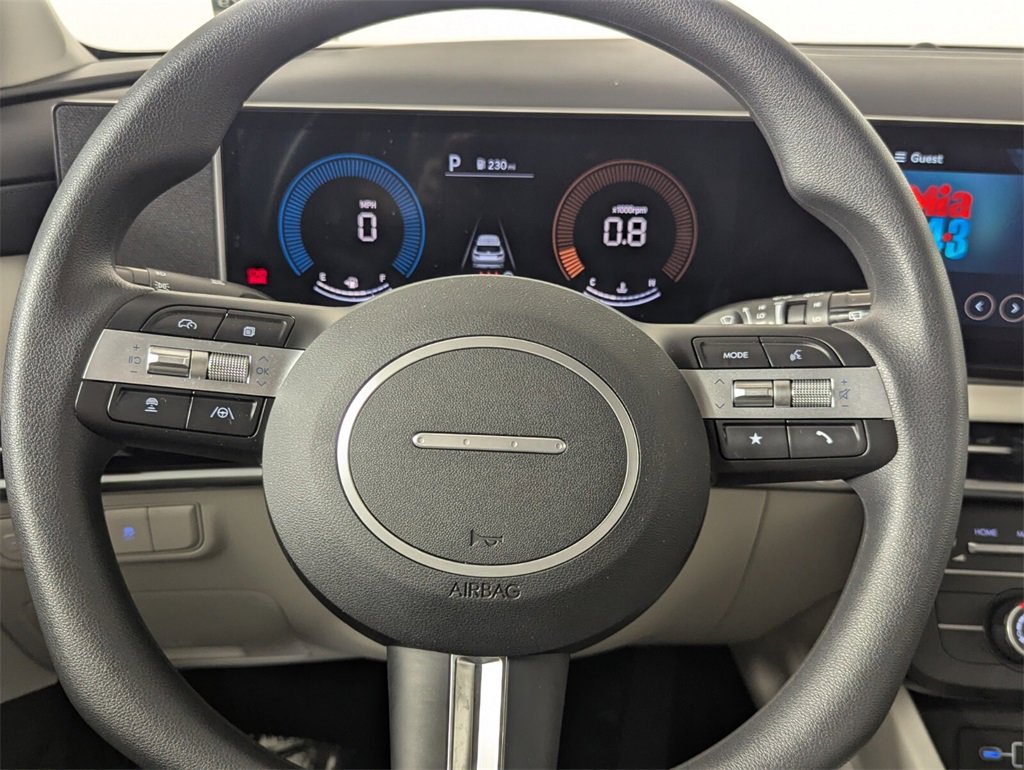 Certified 2025 Hyundai Tucson SE image 17