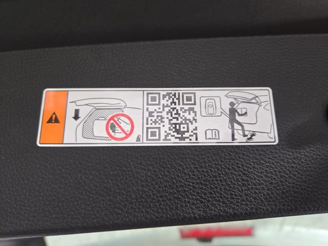 Used 2025 Toyota Highlander Platinum image 35