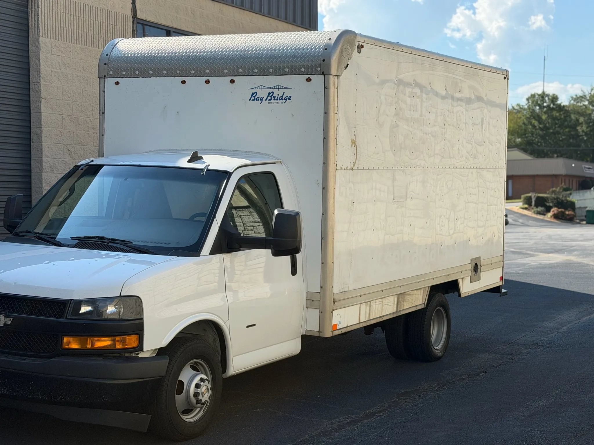 Used 2019 Chevrolet Express 3500 w/ Driver Convenience Package RWD image 23
