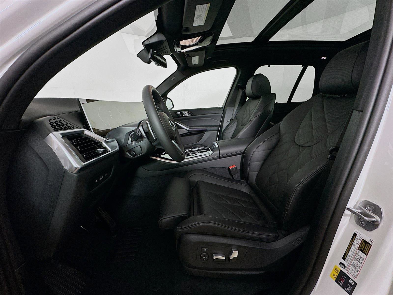 New 2026 BMW X5 xDrive50e w/ Executive Package image 22
