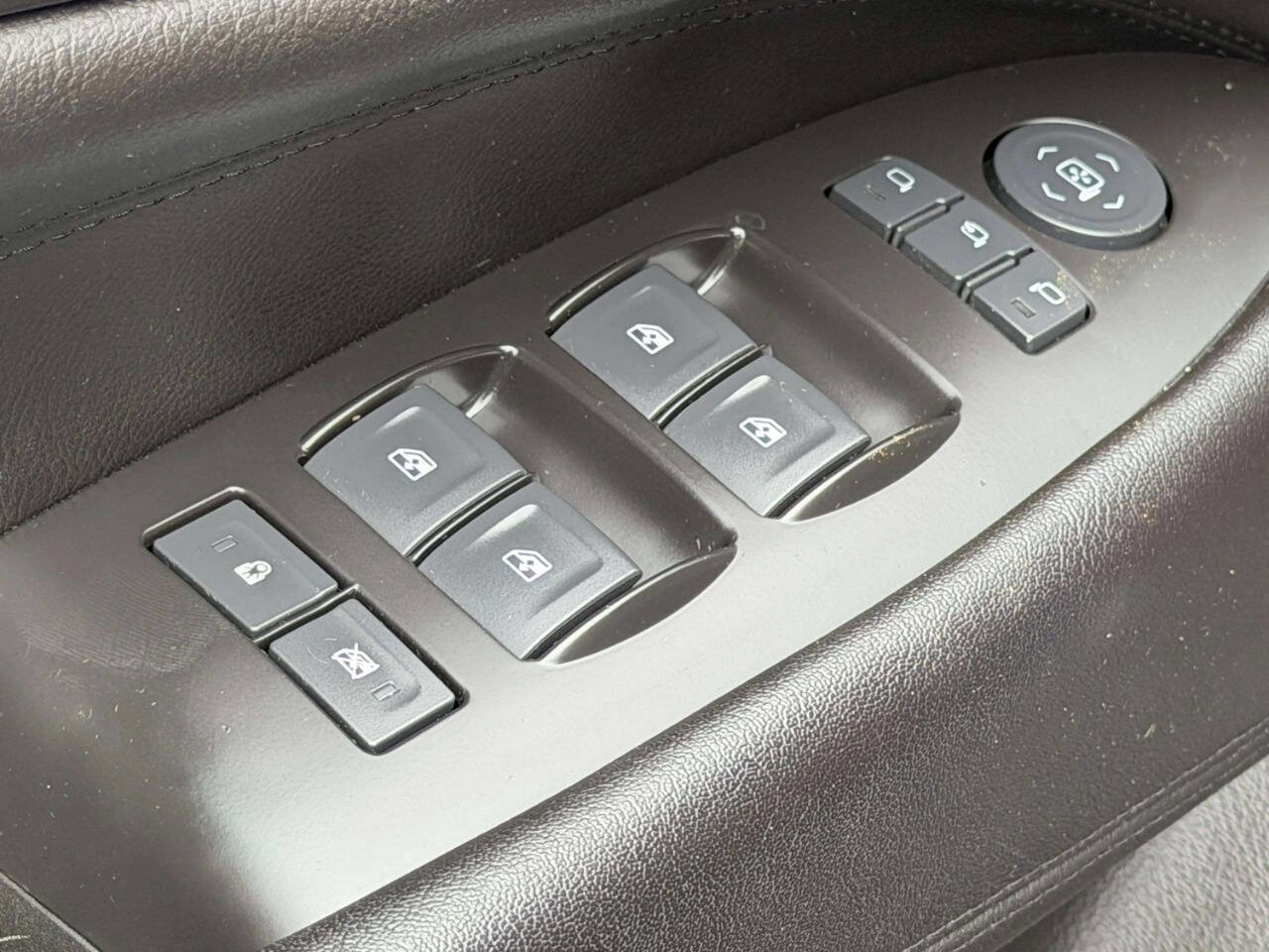 Used 2015 Cadillac Escalade ESV Premium AWD/4WD image 19