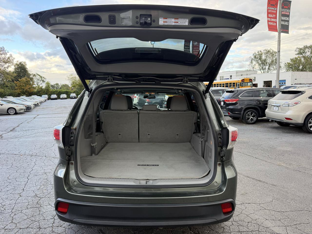 Used 2014 Toyota Highlander XLE AWD/4WD image 13