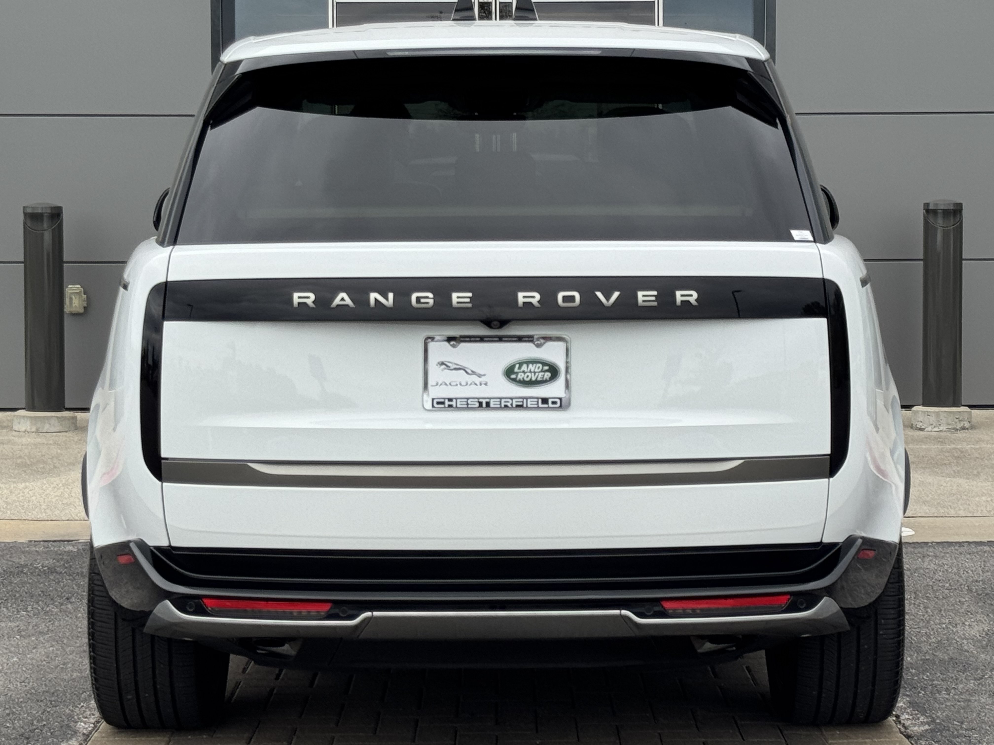 Certified 2025 Land Rover Range Rover SE AWD/4WD image 7
