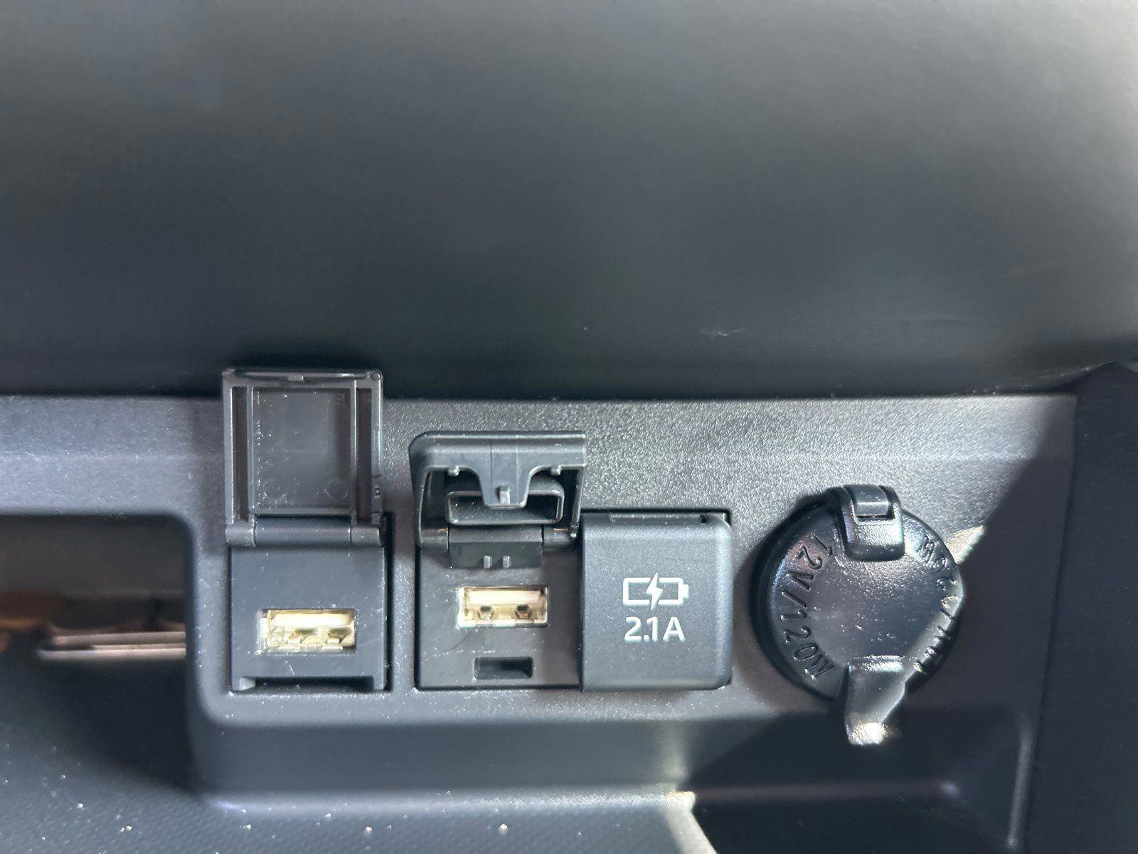 Used 2021 Toyota Highlander XSE image 32