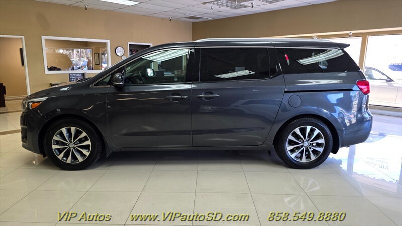 Used 2017 Kia Sedona SX FWD image 5