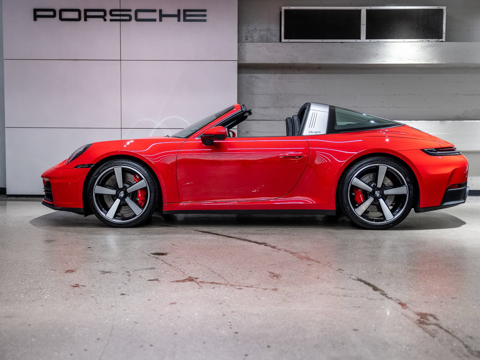 Certified 2026 Porsche 911 Targa 4S AWD/4WD image 2
