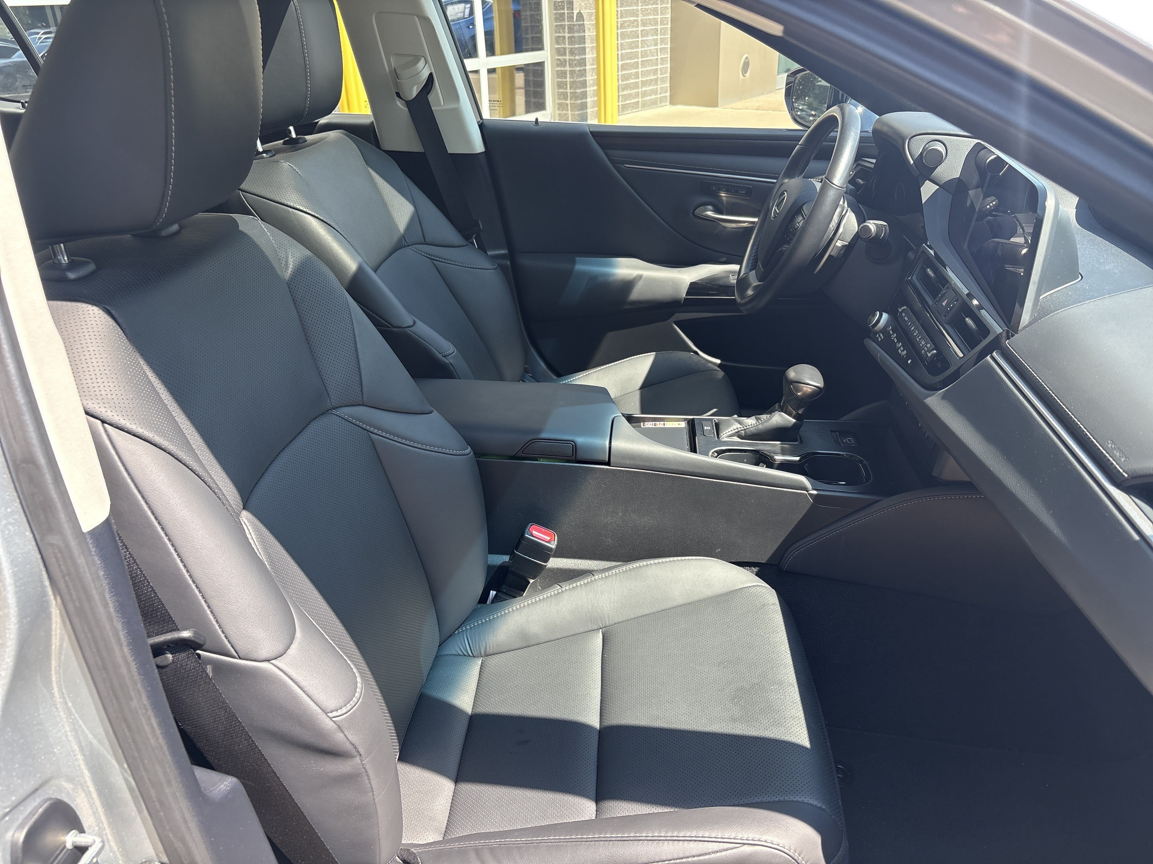 Certified 2025 Lexus ES 350 w/ Premium Package FWD image 33
