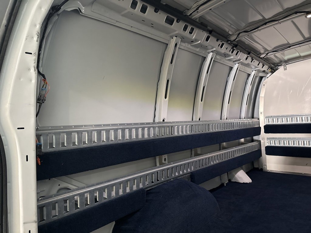 Used 2020 Chevrolet Express 2500 image 12