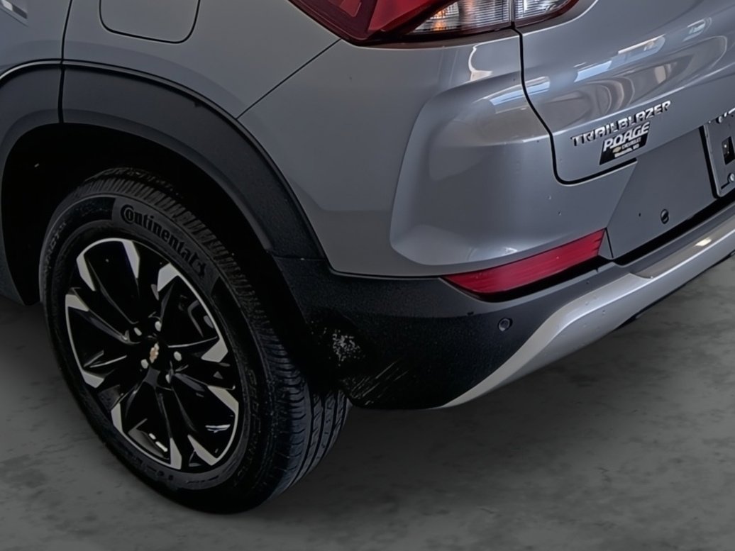 Used 2022 Chevrolet TrailBlazer LT w/ Convenience Package FWD image 9
