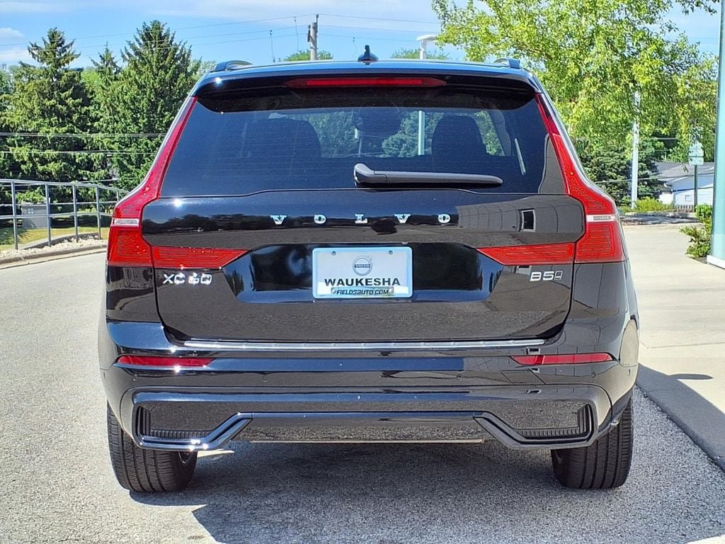 Certified 2023 Volvo XC60 B5 Ultimate w/ Climate Package AWD/4WD image 4