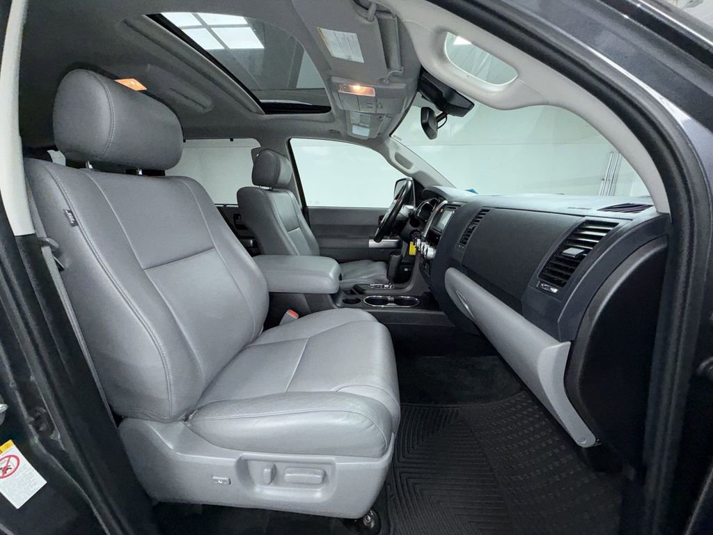 Used 2018 Toyota Sequoia Limited w/ Safety & Convenience Package AWD/4WD image 13