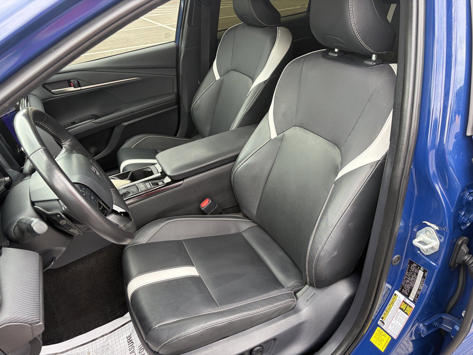 Used 2025 Toyota Camry SE w/ Convenience Package AWD/4WD image 11