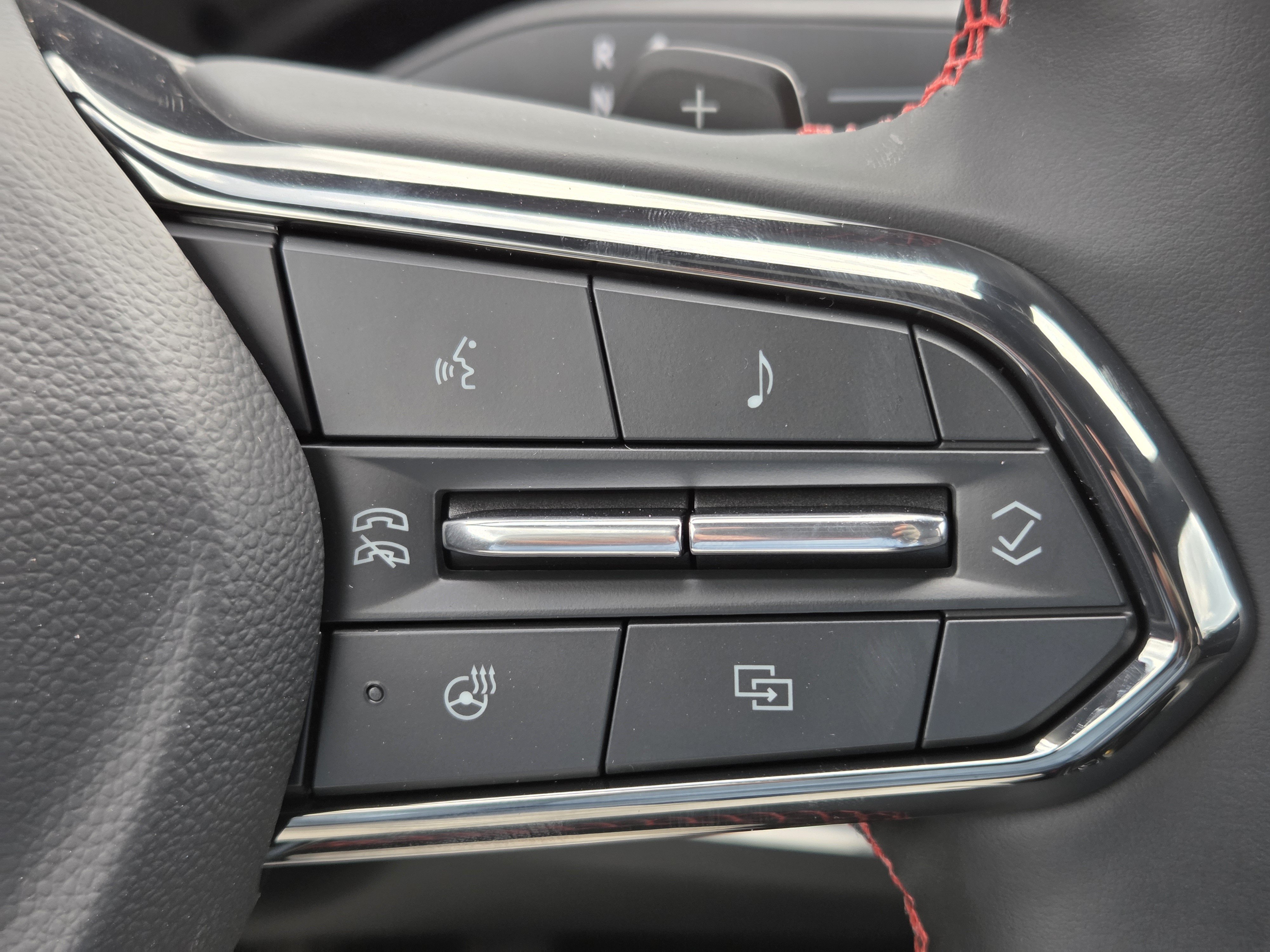 New 2027 Chevrolet Equinox RS AWD/4WD image 16