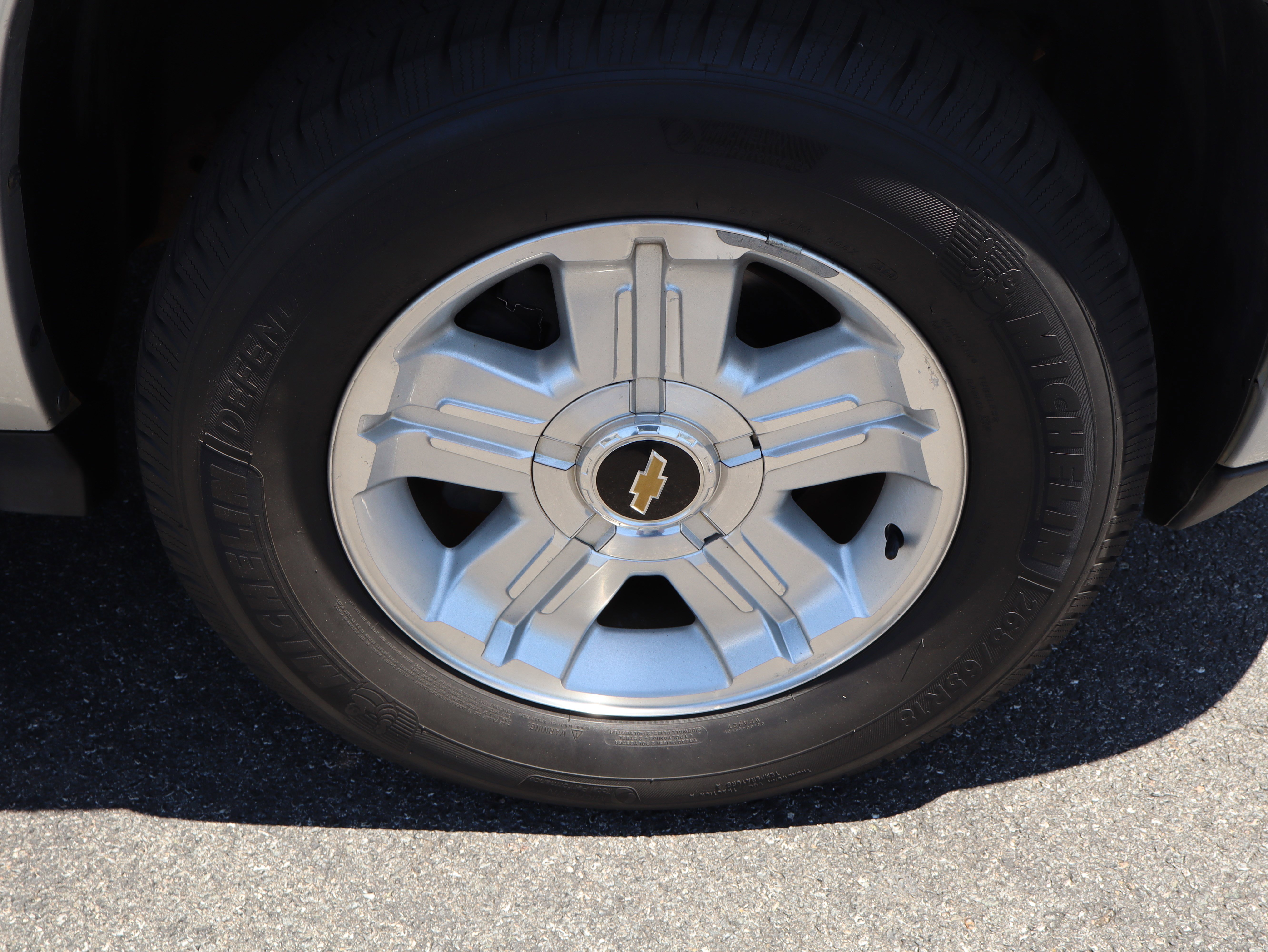 Used 2013 Chevrolet Avalanche LT AWD/4WD image 14