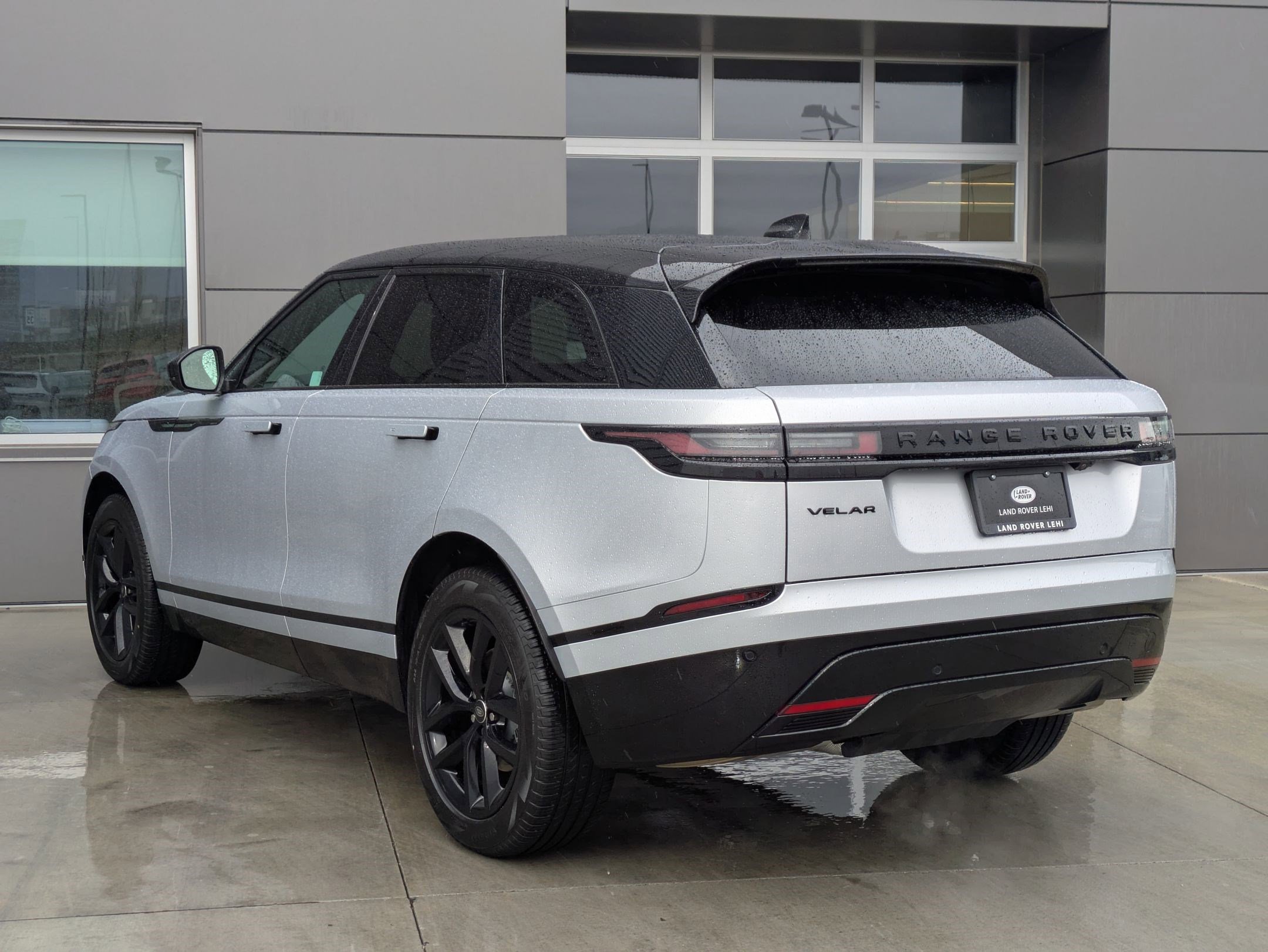 Certified 2025 Land Rover Range Rover Velar Dynamic SE image 10