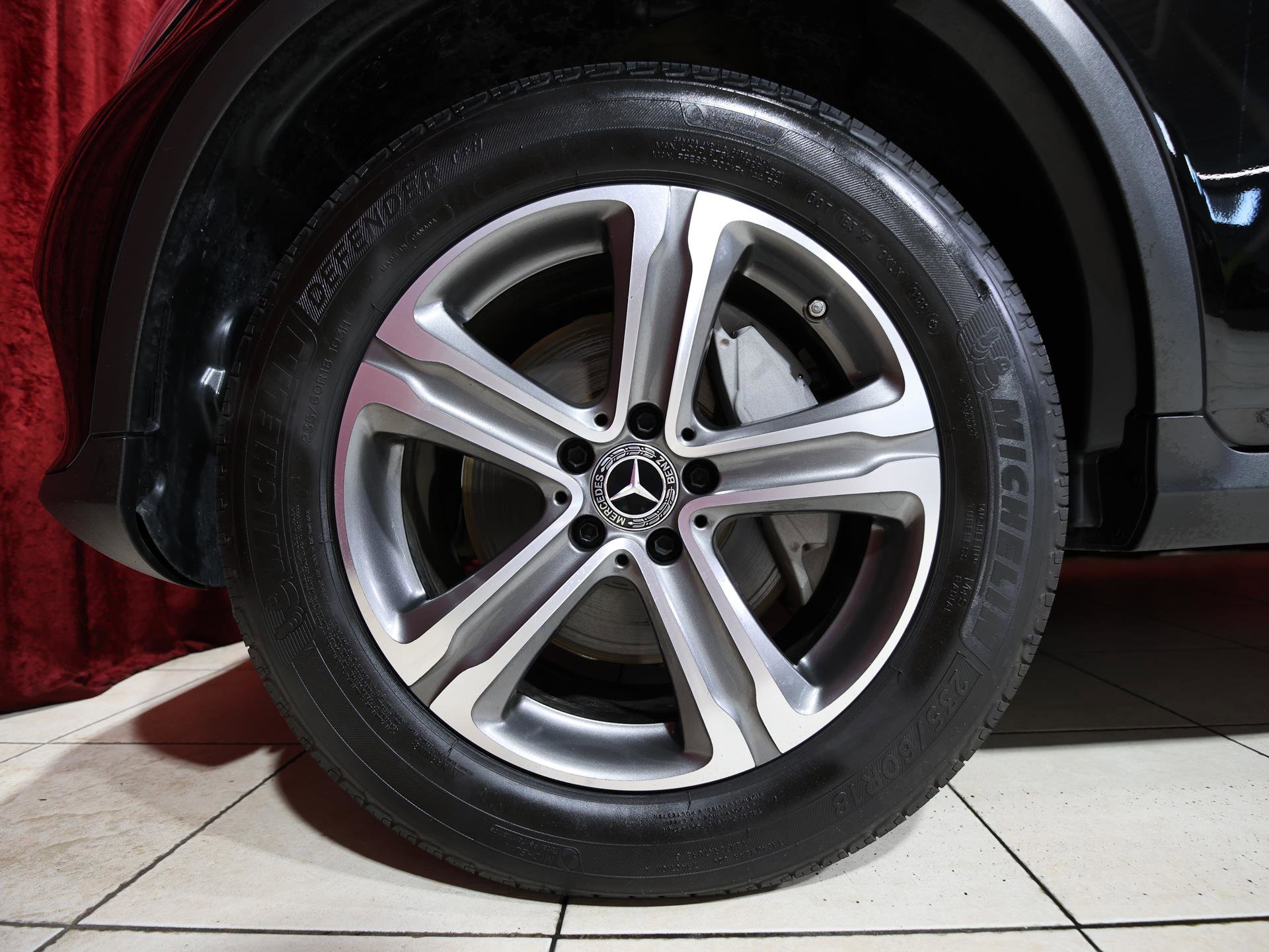 Used 2019 Mercedes-Benz GLC 300 4MATIC w/ Premium Package image 7