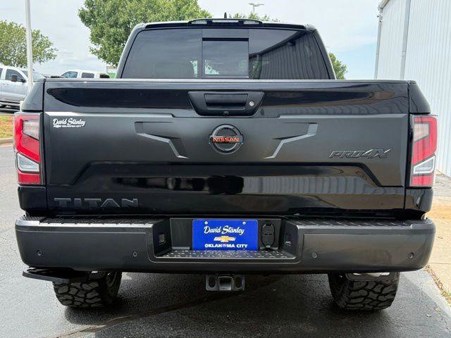 Used 2022 Nissan Titan PRO-4X w/ Pro-4x Convenience Package AWD/4WD image 16
