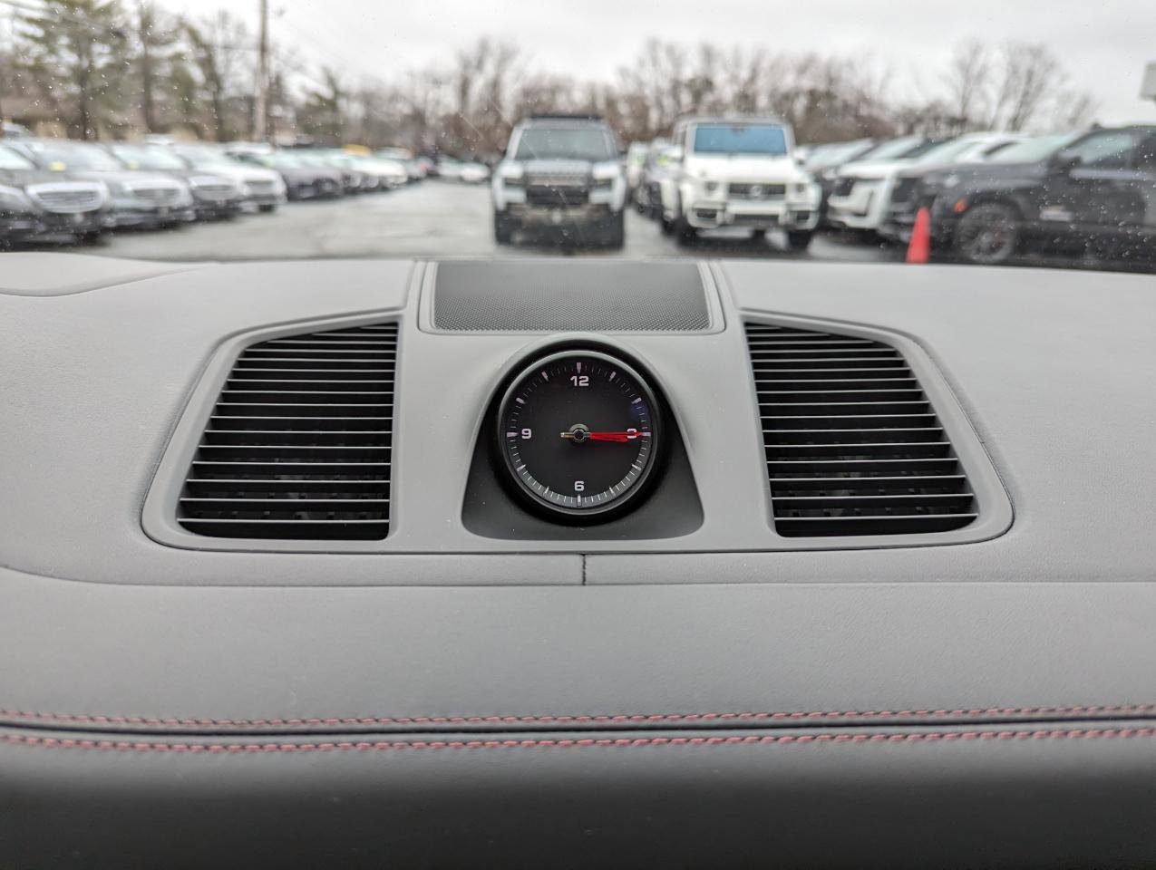 Used 2023 Porsche Cayenne Platinum Edition image 22
