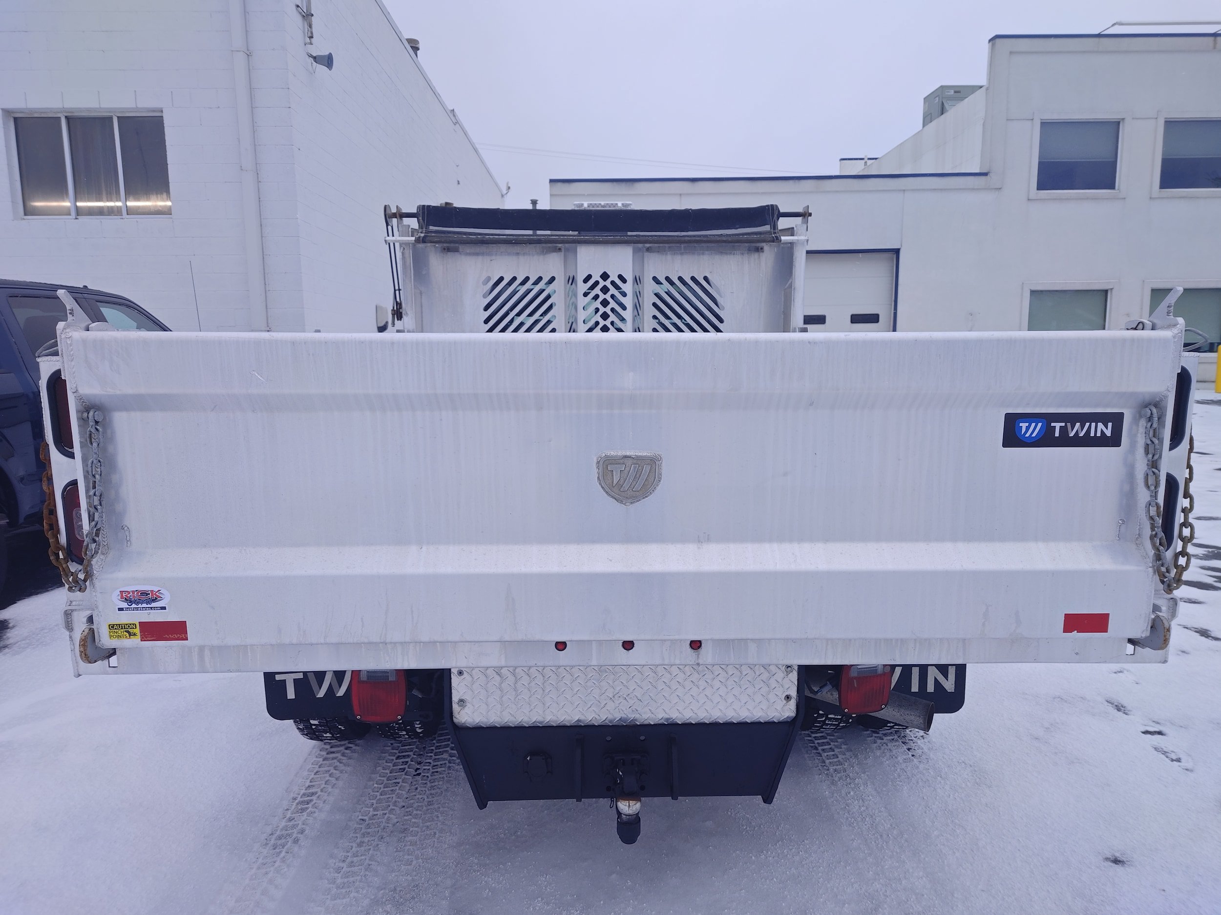 Used 2022 Ford F550 4x4 Regular Cab Super Duty image 8