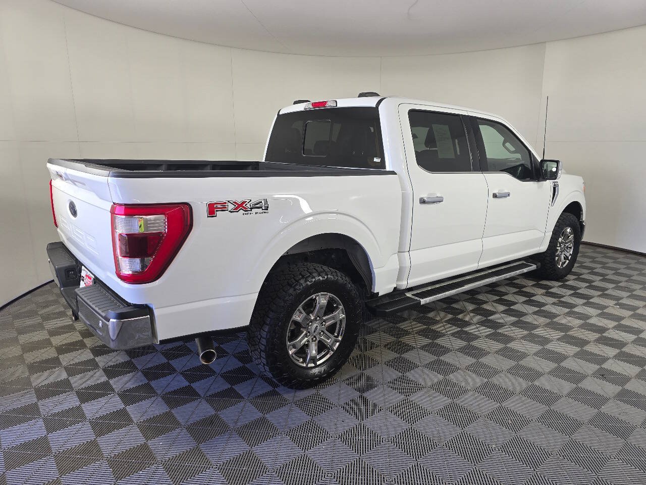Used 2023 Ford F150 Lariat w/ FX4 Off-Road Package AWD/4WD image 10