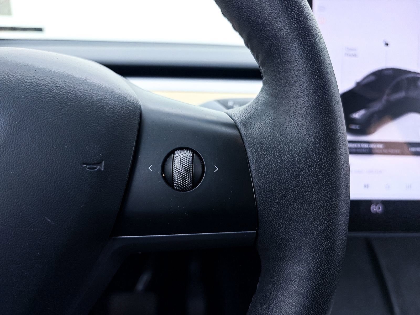 Used 2023 Tesla Model Y Long Range image 29