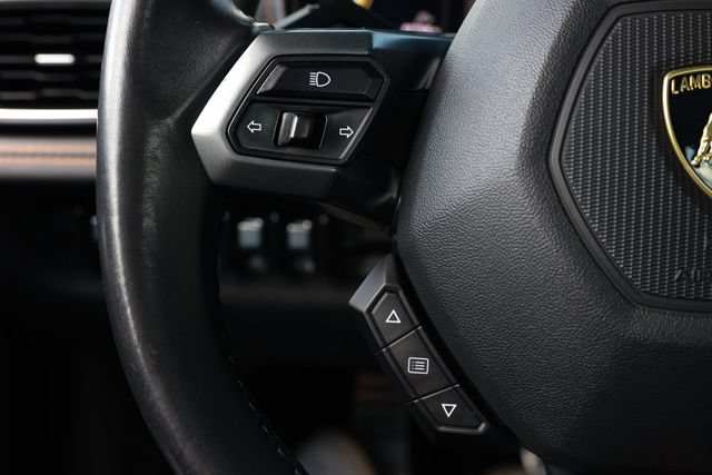 Used 2019 Lamborghini Huracan LP 580-2 RWD image 33