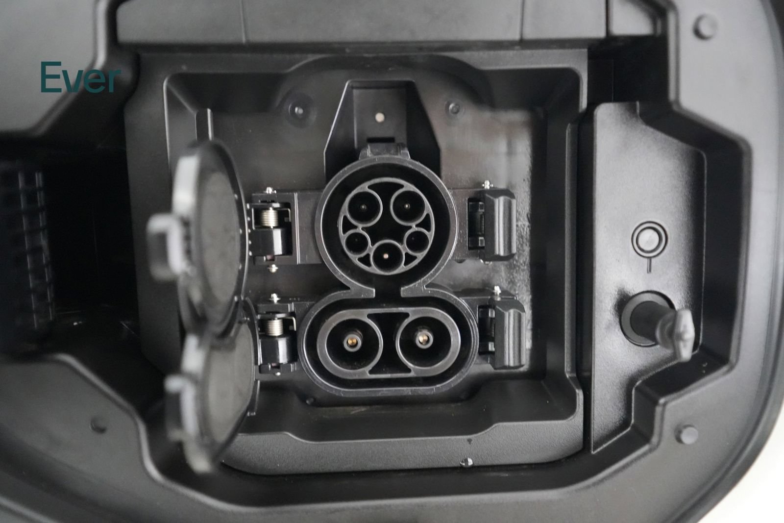 Used 2023 Subaru Solterra AWD image 10