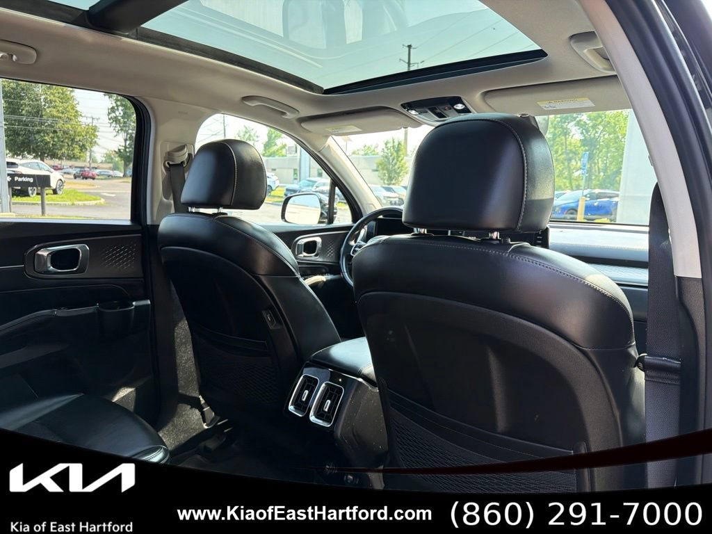 Certified 2023 Kia Sorento SX AWD/4WD image 14