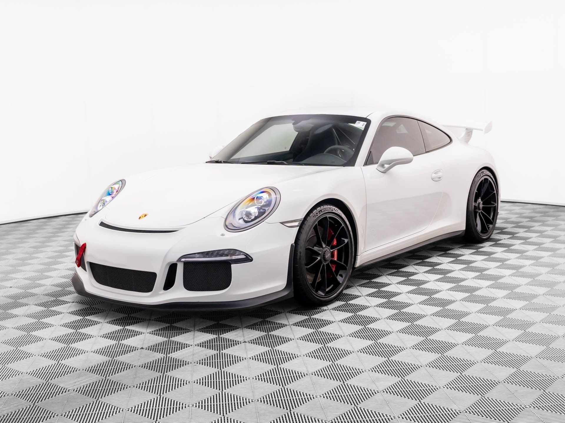 Certified 2015 Porsche 911 GT3 w/ Sound Package Plus RWD image 1