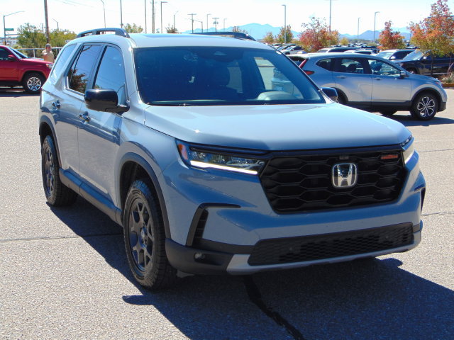 Certified 2024 Honda Pilot TrailSport image 9