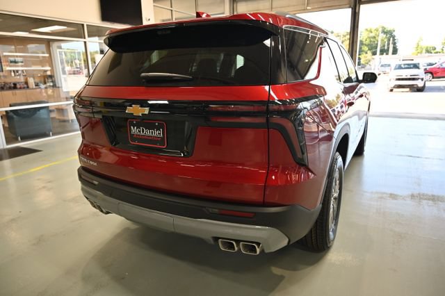 New 2027 Chevrolet Traverse LT w/ Driver Confidence Package FWD image 5